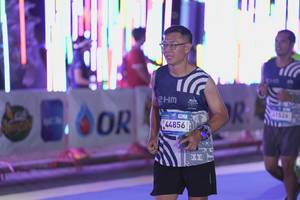 BIB: 44856, 41524
                            <button type="button" onclick="openModal(23190189)" class="btn btn-primary btn-sm float-right btn-popup" data-toggle="modal" data-target=".modal-high-quality">
                        <i class="fas fa-shopping-cart"></i> Add to Cart
                    </button>
                                            <button type="button" onclick="isThisMe(23190189, true)" class="btn btn-success btn-sm float-right btn-popup btn-isme hidden" data-toggle="tooltip" data-placement="bottom" title="นี่คือรูปของคุณใช่ไหม คลิกที่นี่เพื่อเอาเข้าอัลบั้ม">
                        <i class="fas fa-plus"></i> Add to album
                    </button>
                    <button type="button" onclick="isThisMe(23190189, false)" class="btn btn-warning btn-sm float-right btn-popup btn-isnotme hidden">
                        <i class="fas fa-ban"></i> Remove from album
                    </button>